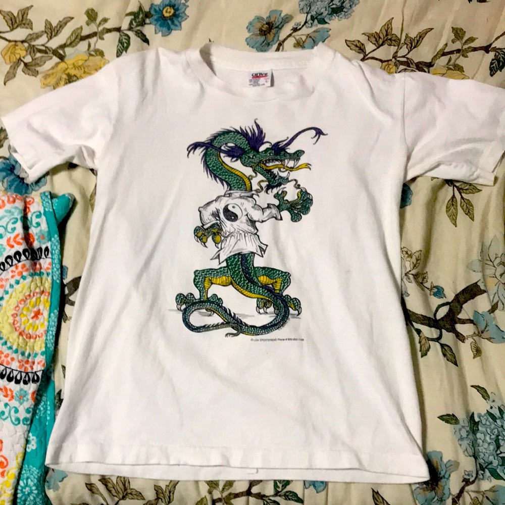 I’m selling a shirt from anvil.  Pre-Shrunk. 100%Cotton made un USA